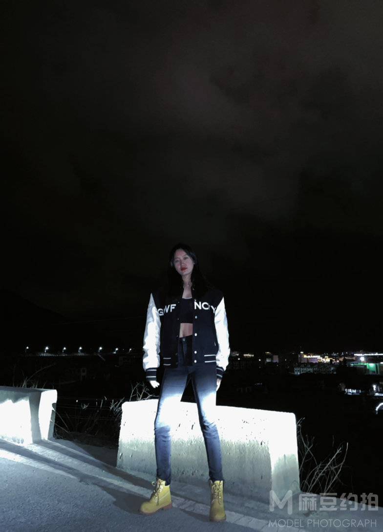 夜景模特