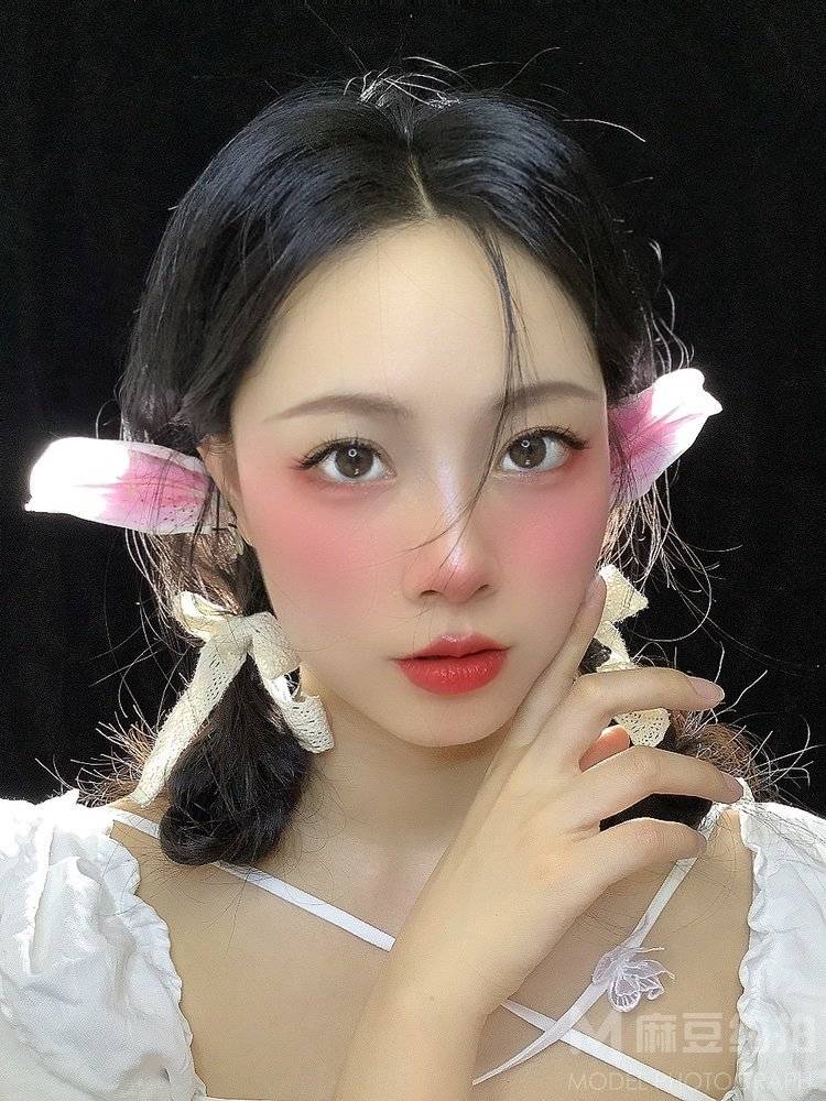妆容模特