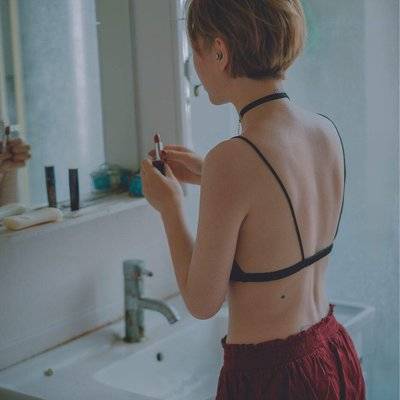 情绪模特