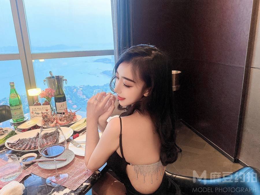 纪实模特