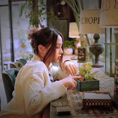 情绪模特