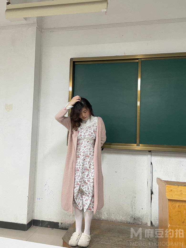 校园模特