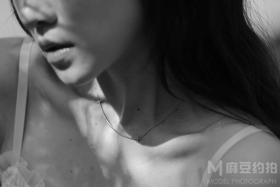 黑白模特