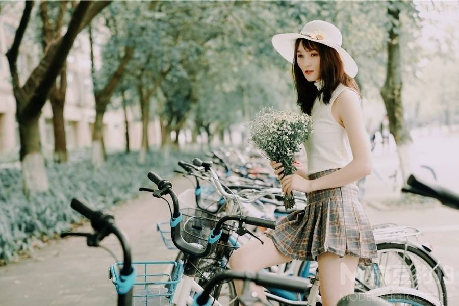 校园模特