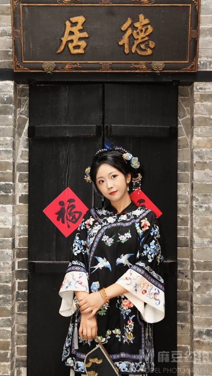 黑白模特