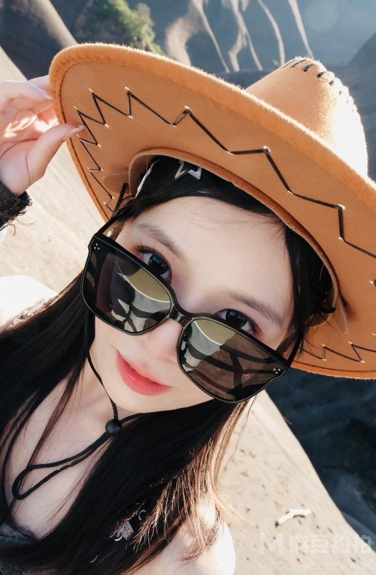 胶片模特