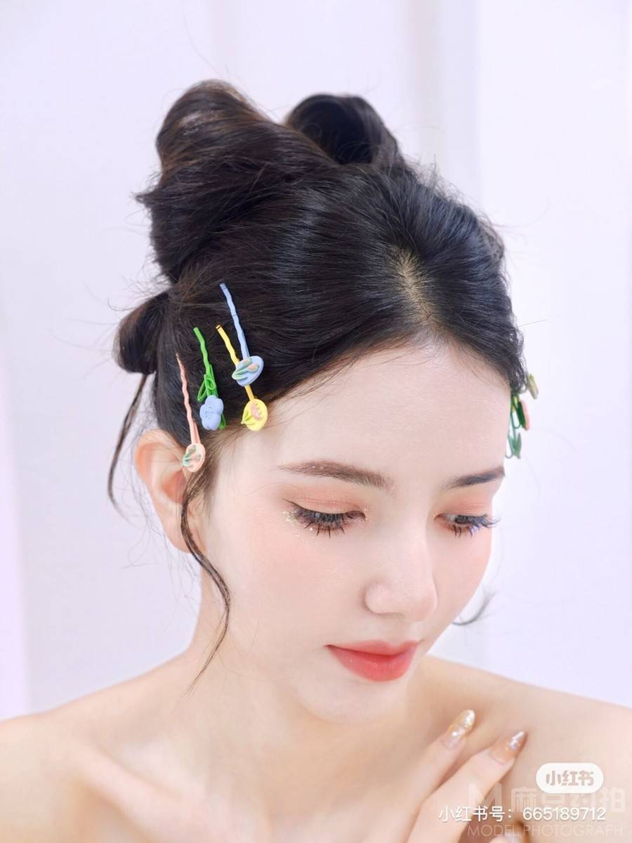 妆容模特