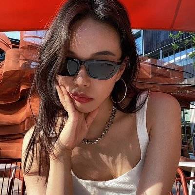 黑白模特