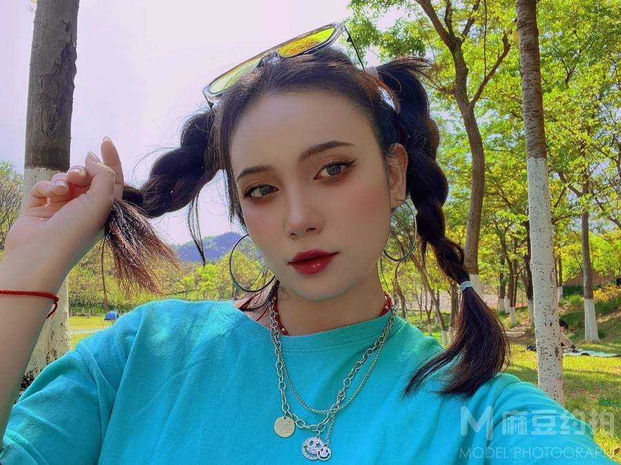 妆容模特