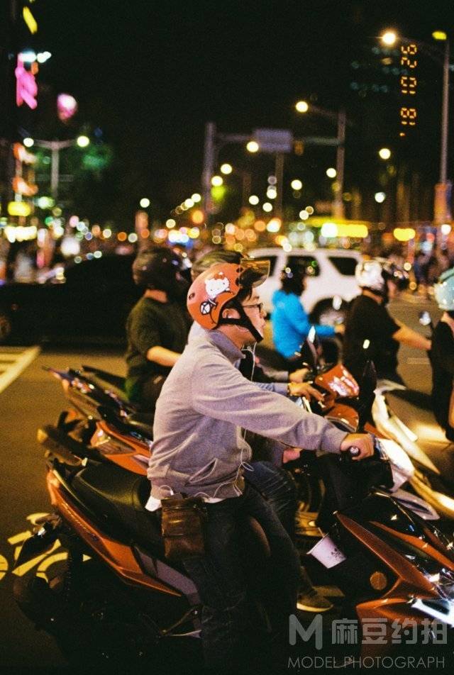 夜景模特