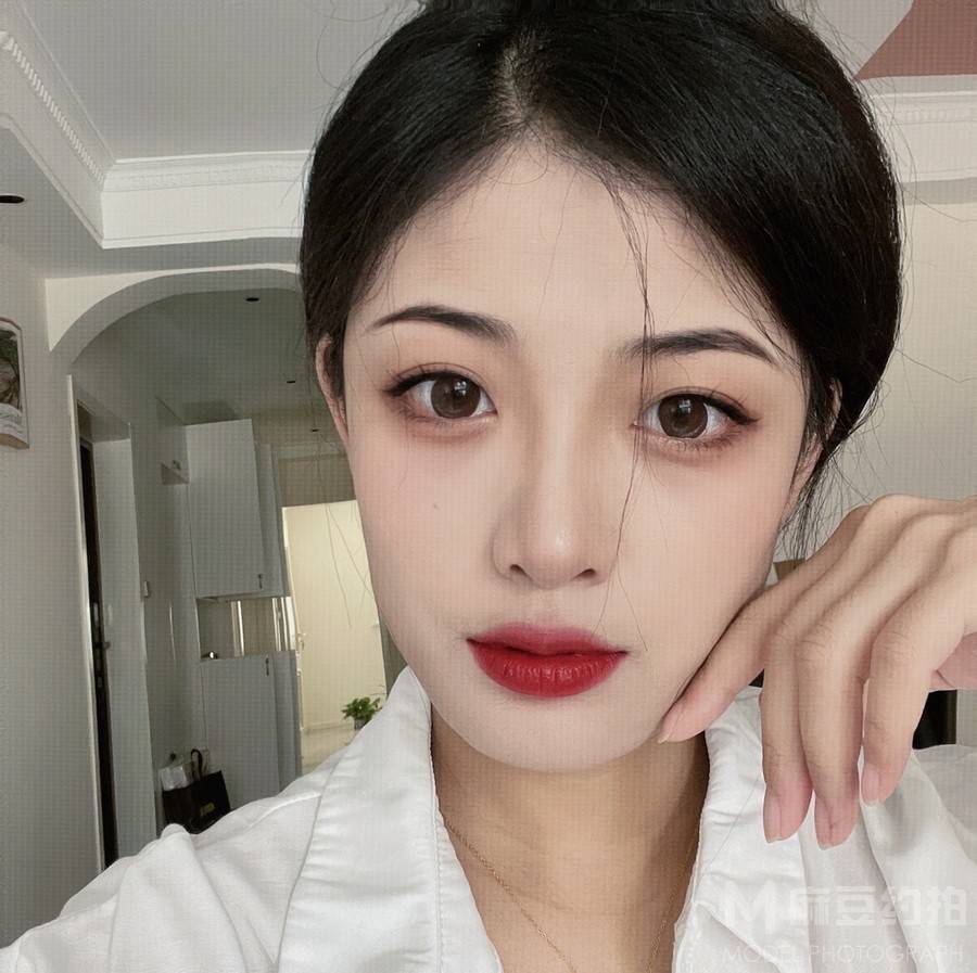 妆容模特