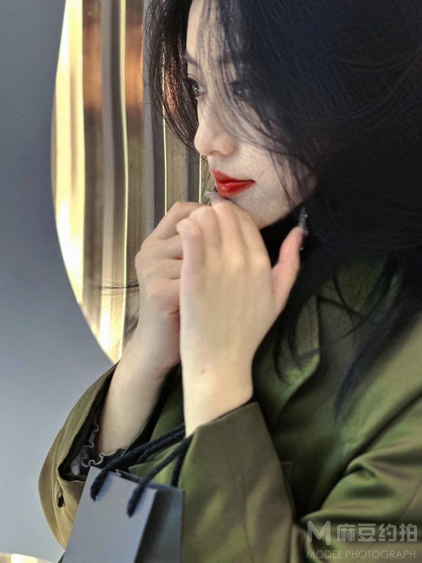 黑白模特
