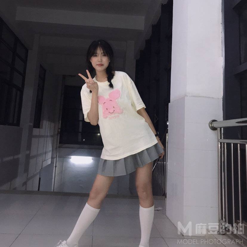 校园模特