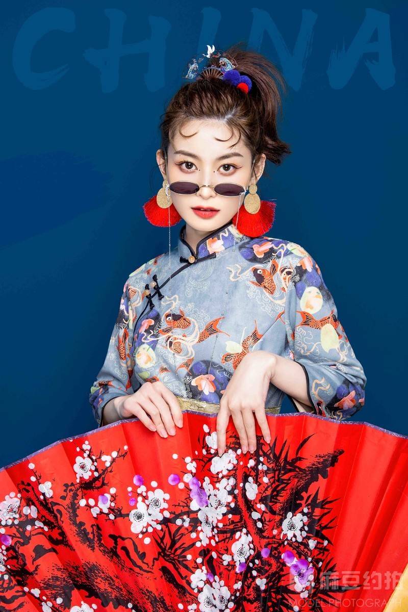 汉服模特
