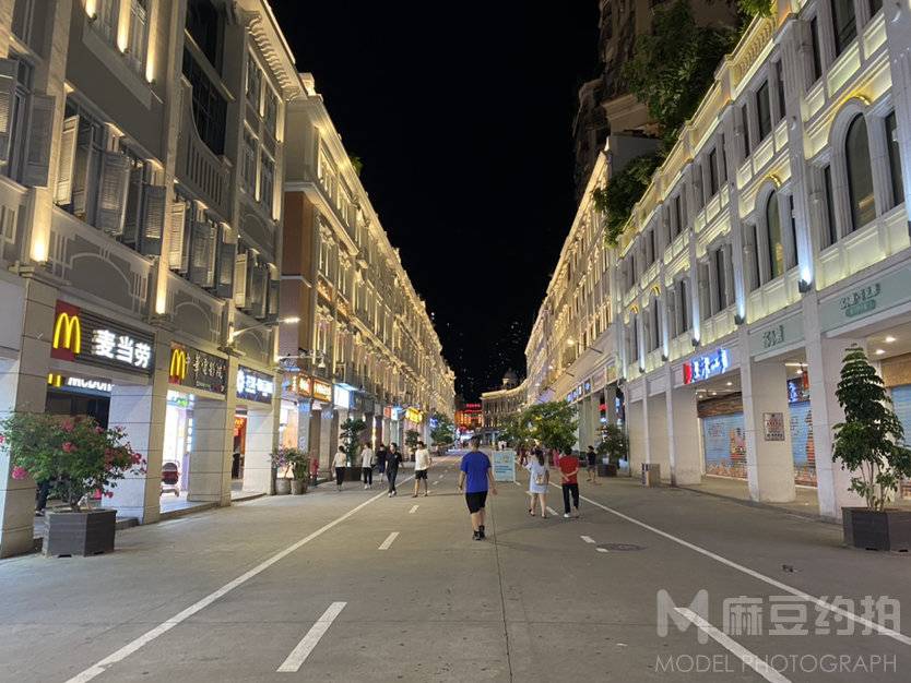 夜景模特