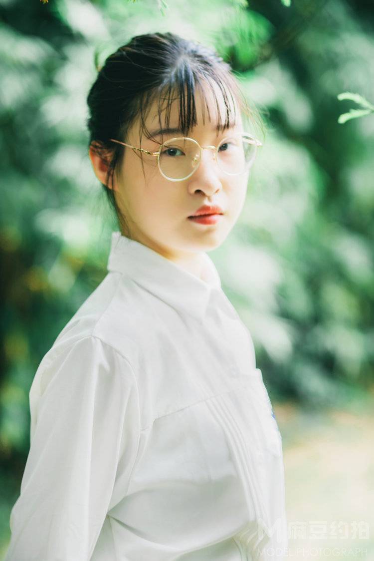 校园模特