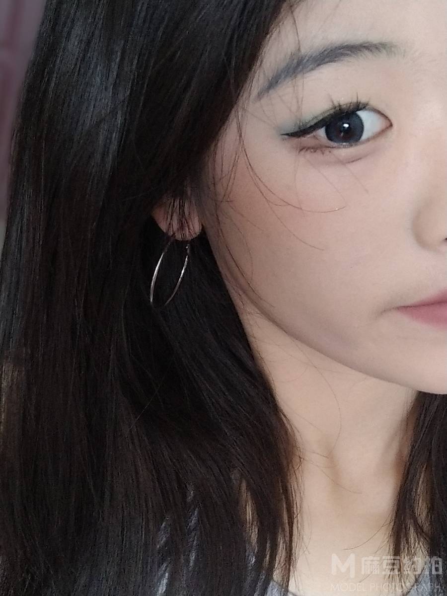 纪实模特