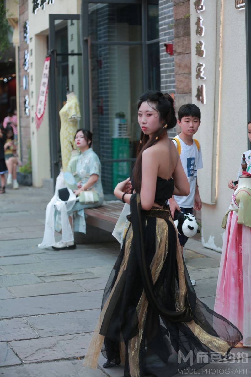 汉服模特