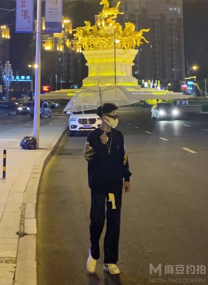 夜景模特