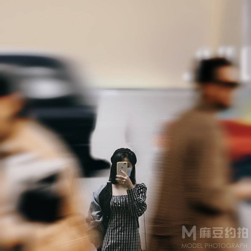 情绪模特
