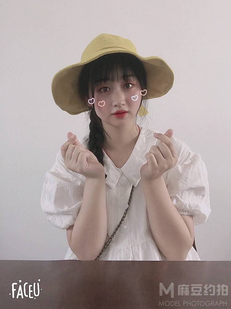 清新模特