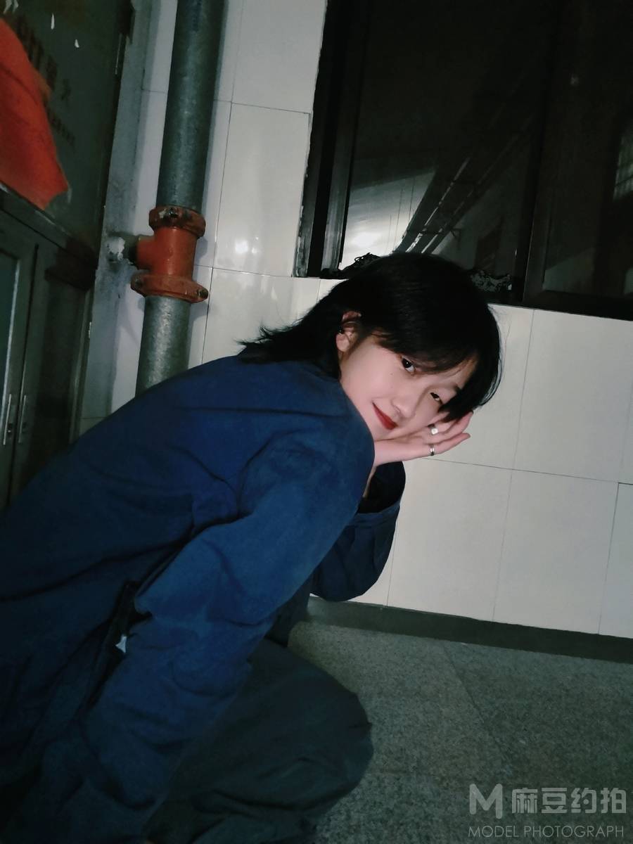 黑白模特