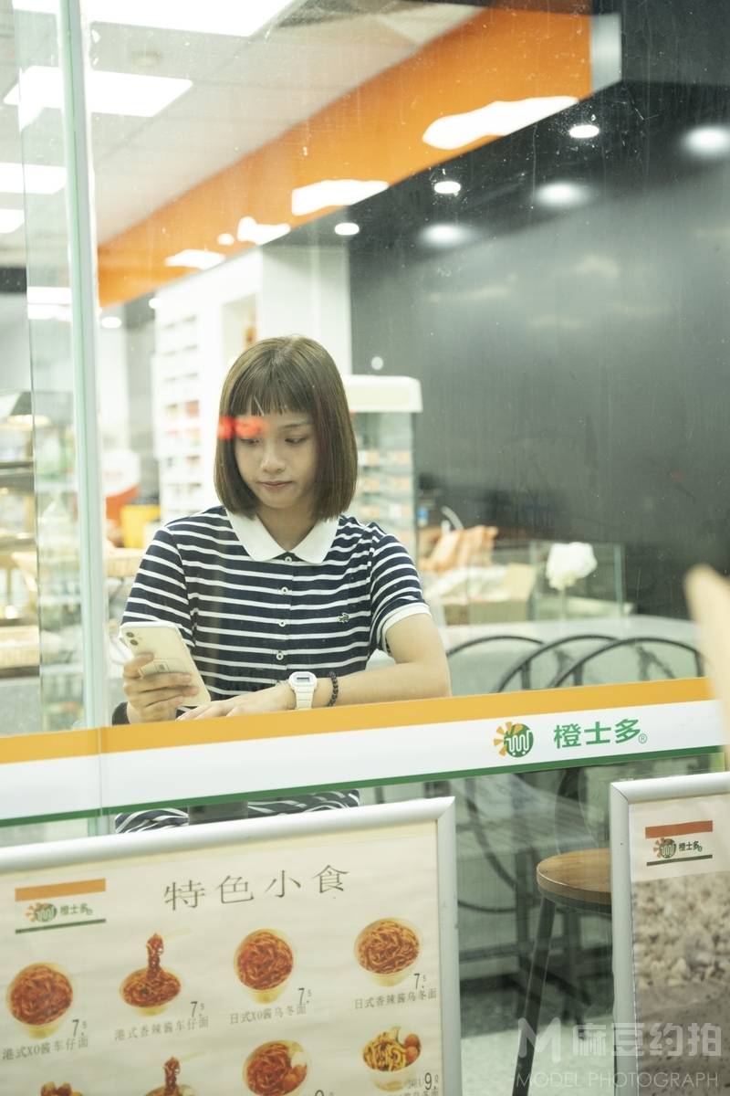 宝丽来模特