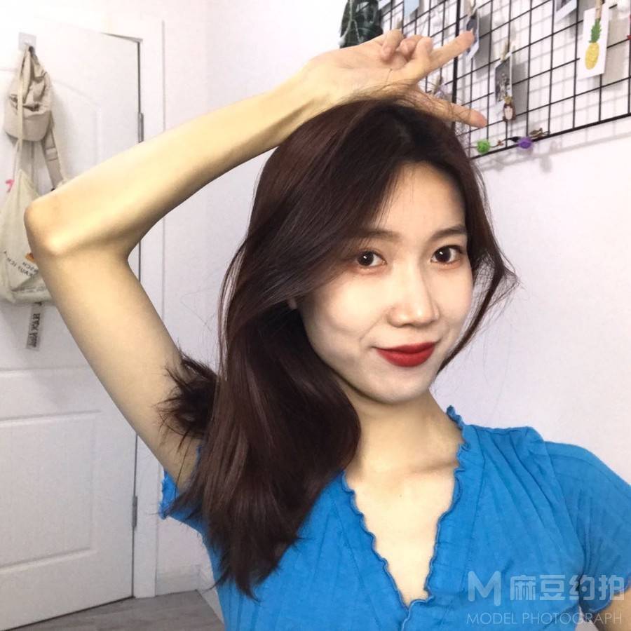 校园模特