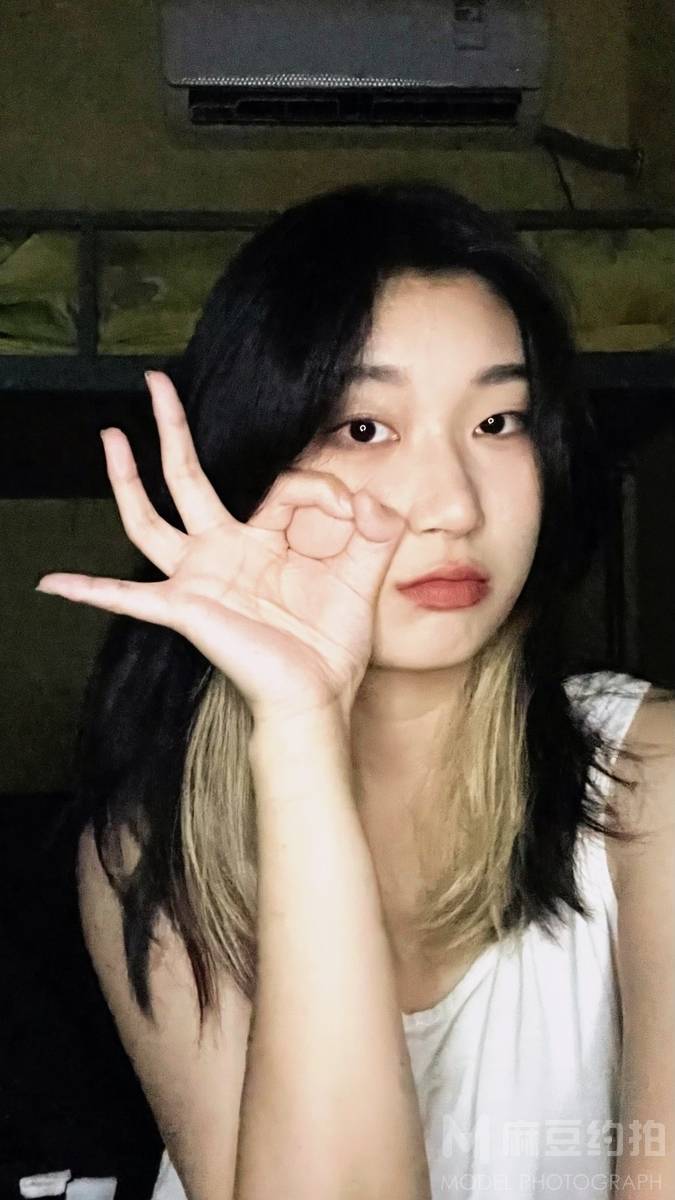 胶片模特