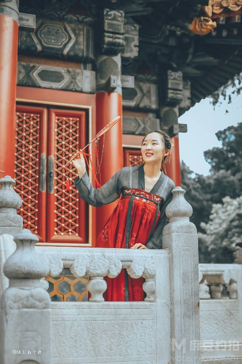 汉服模特