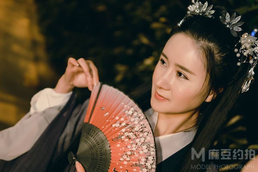 汉服模特