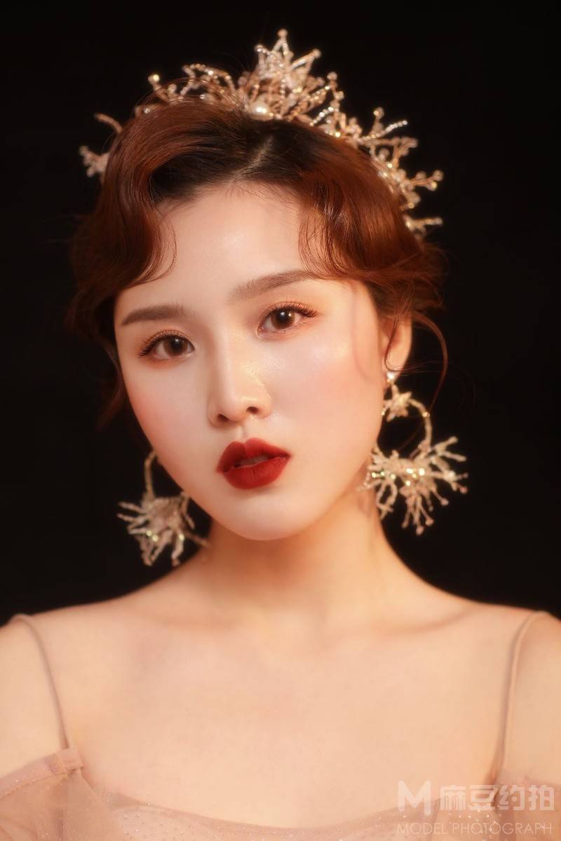 妆容模特