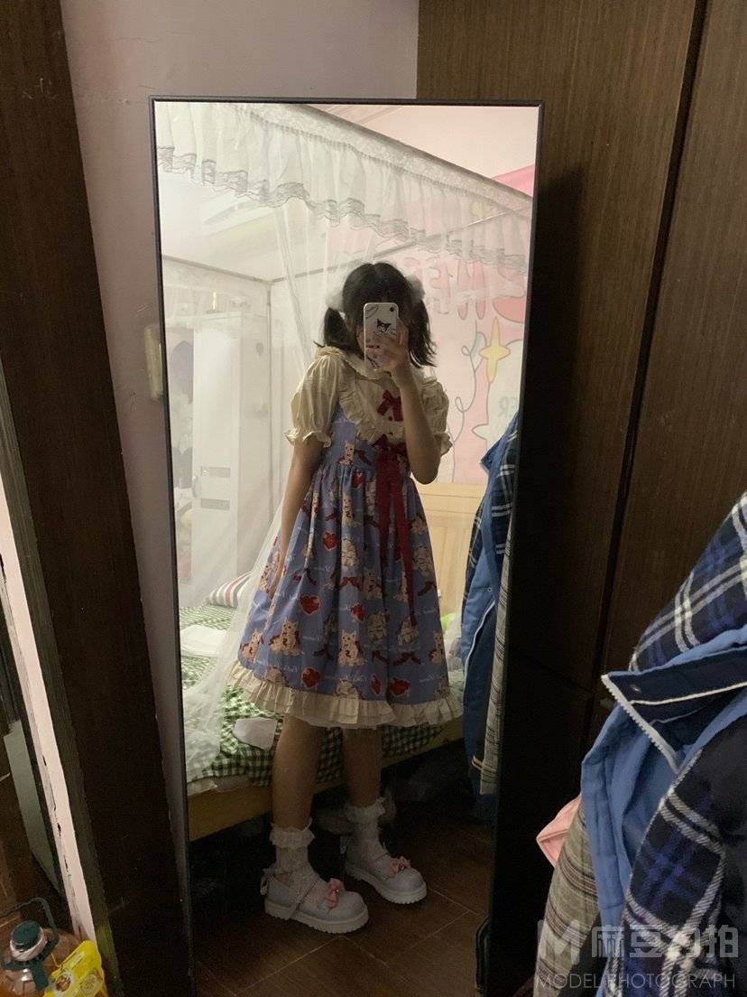 校园模特