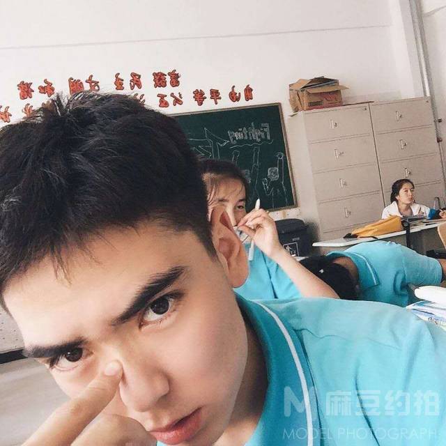 校园模特