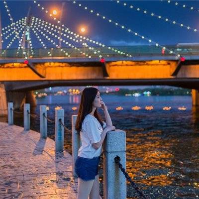 夜景模特
