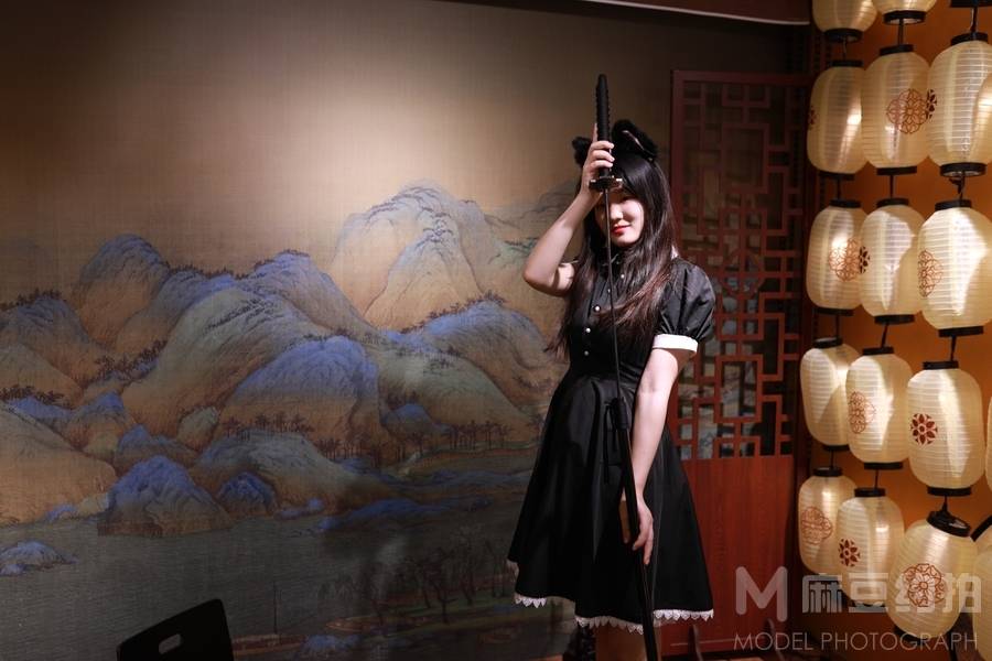 黑白模特