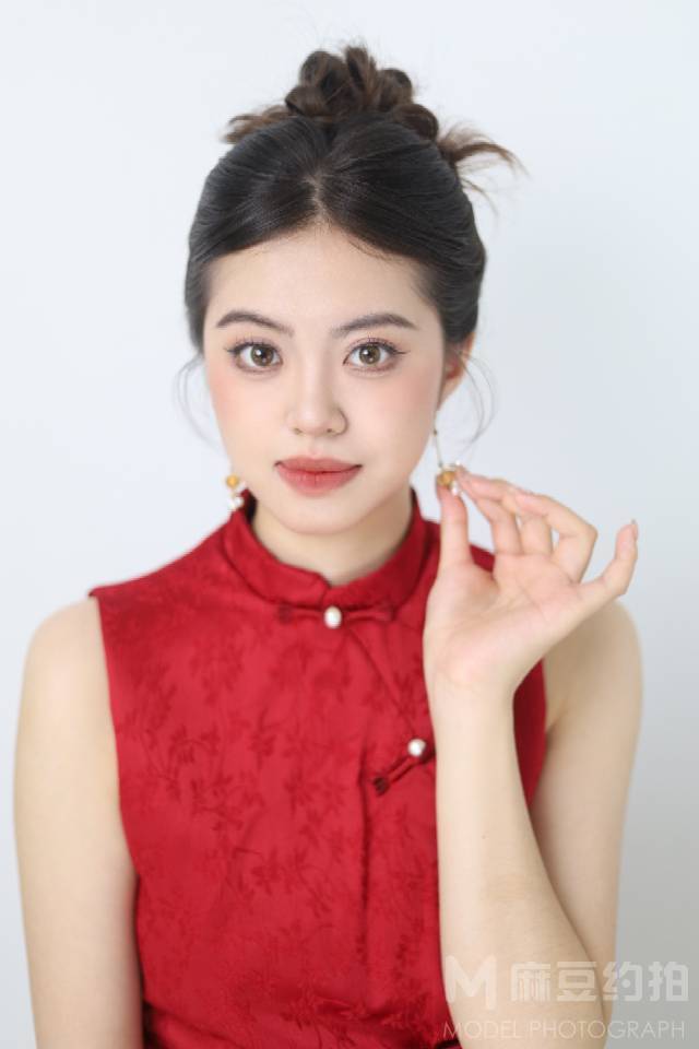 妆容模特