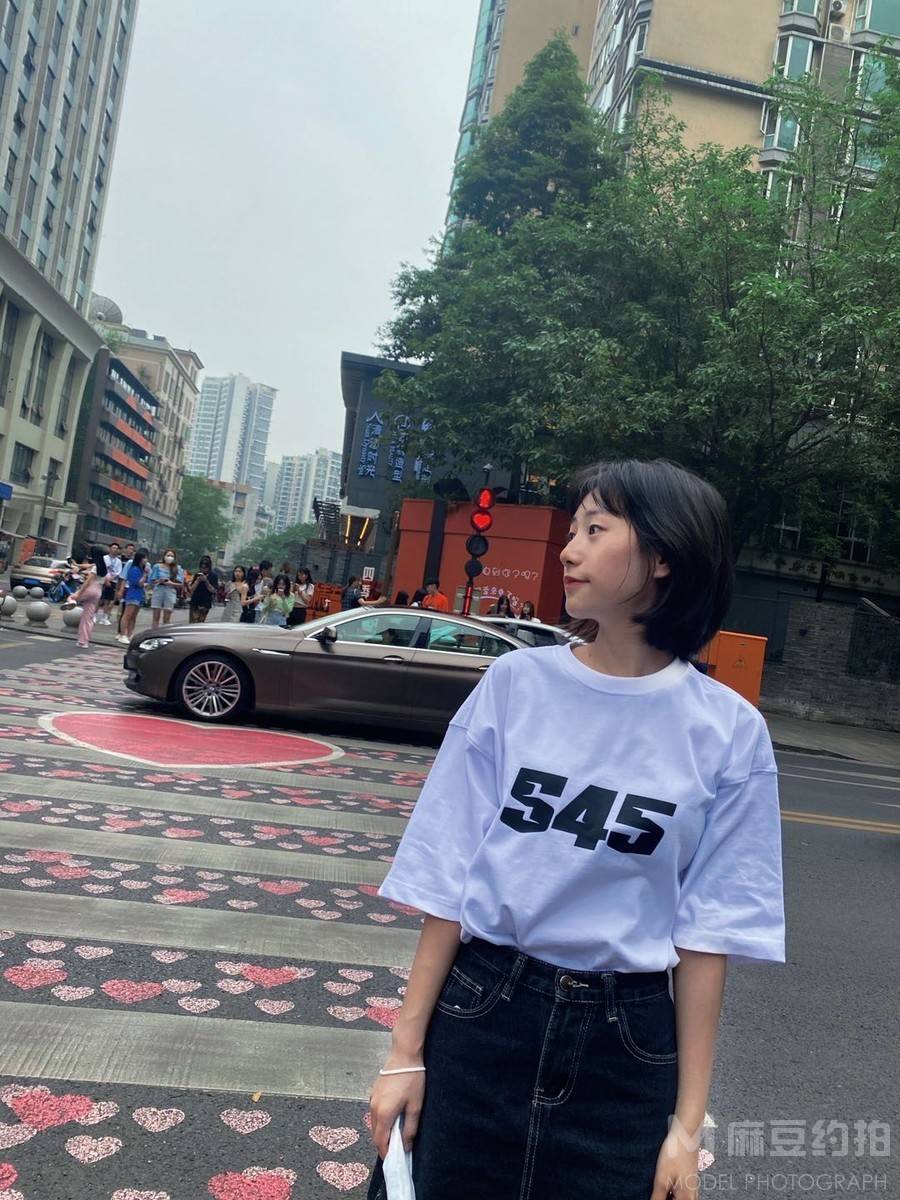 校园模特