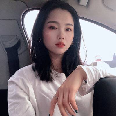 黑白模特