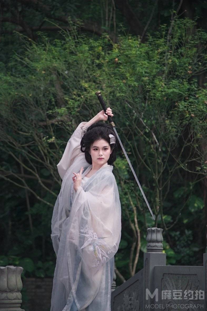 汉服模特