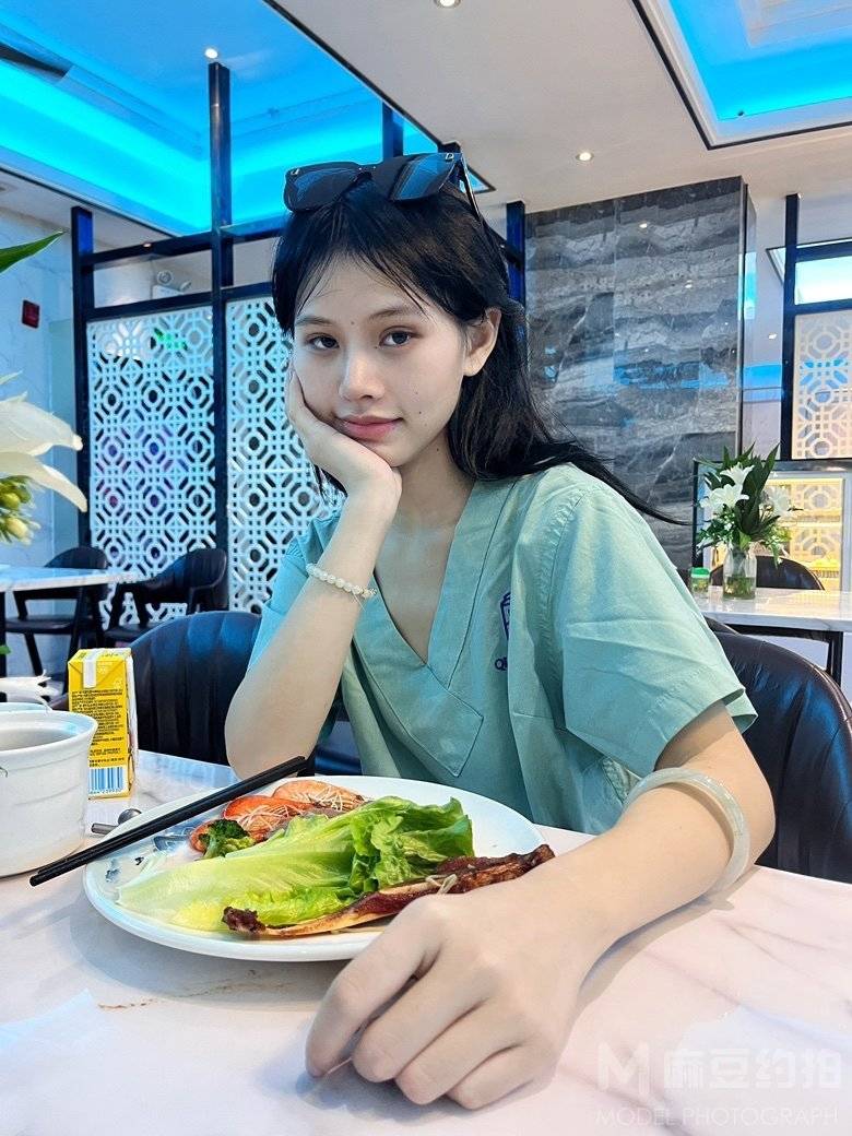 少女模特
