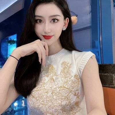 黑白模特