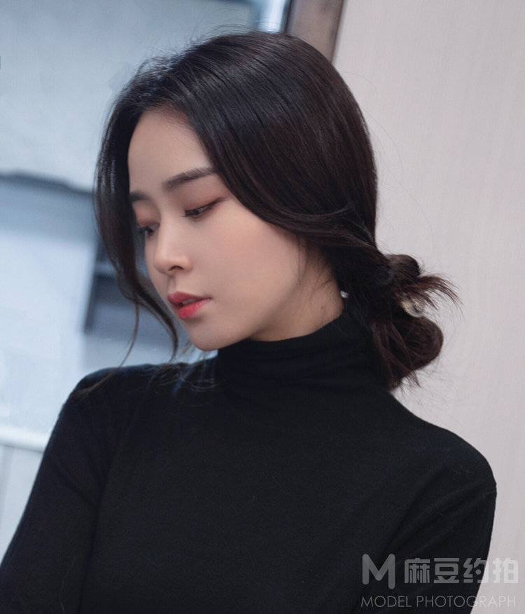 黑白模特