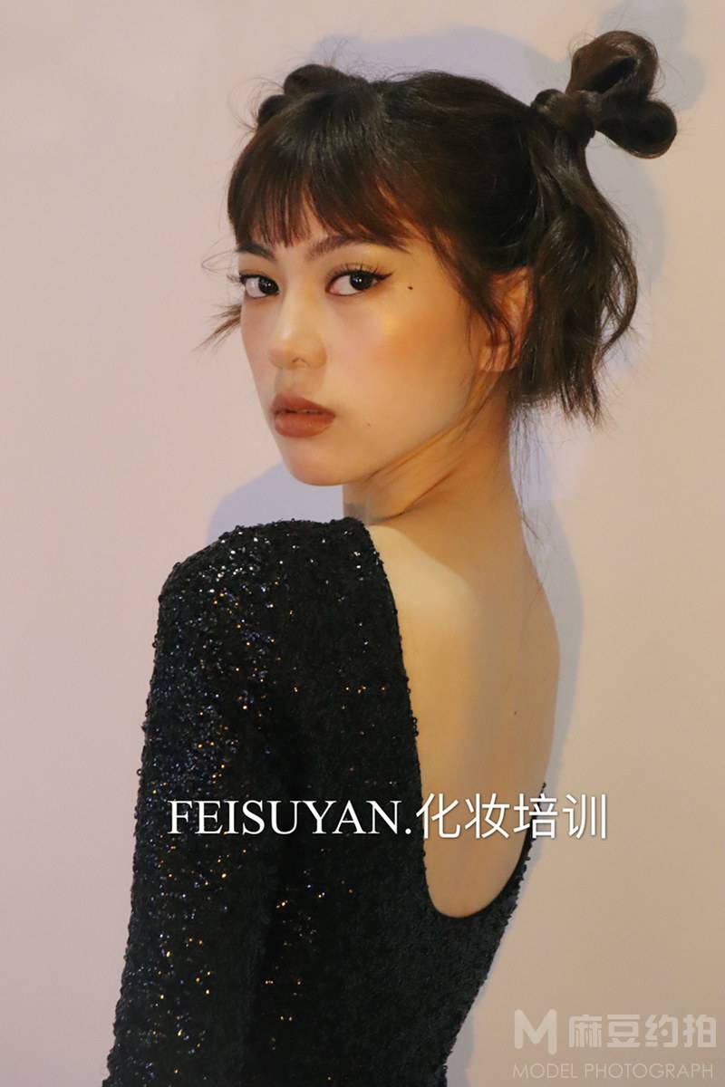 妆容模特
