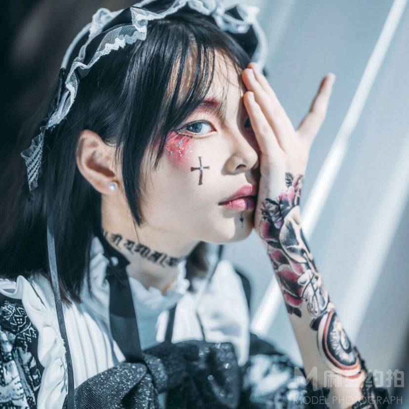 宝丽来模特