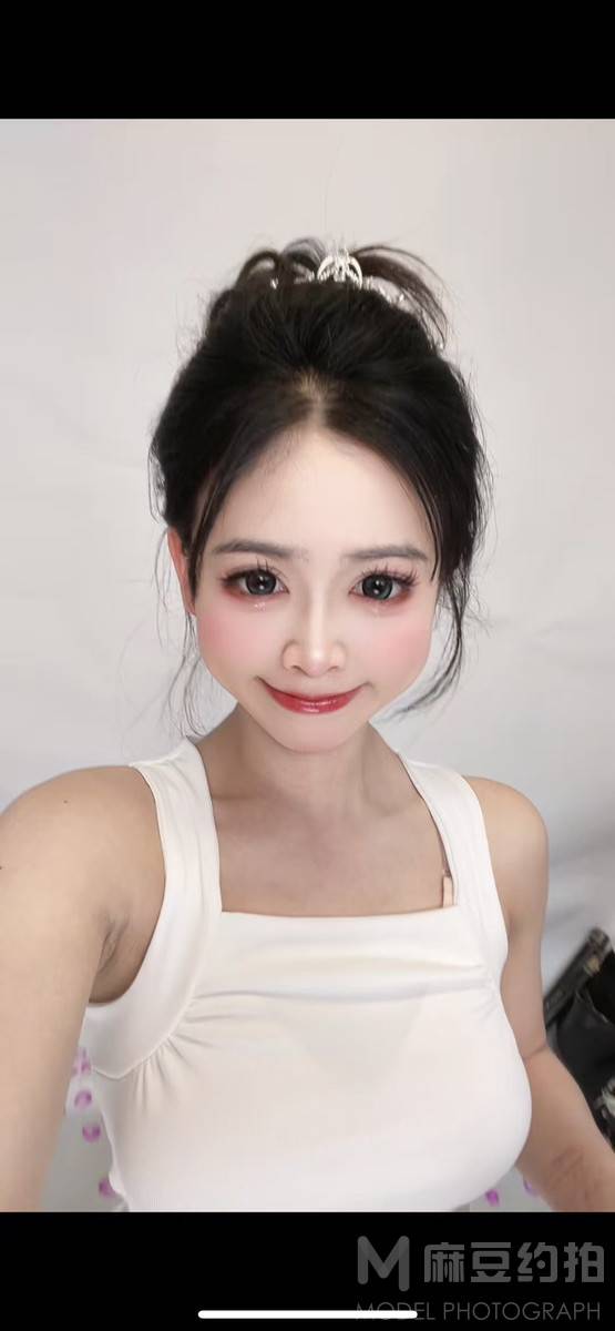 妆容模特