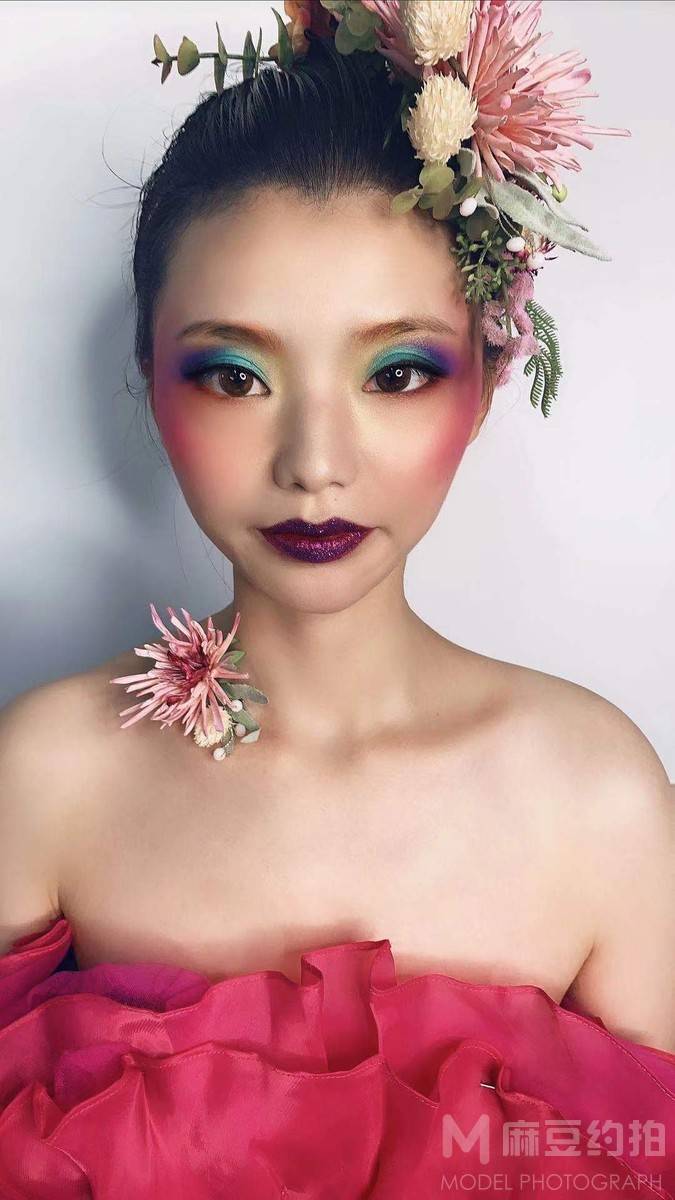 妆容模特