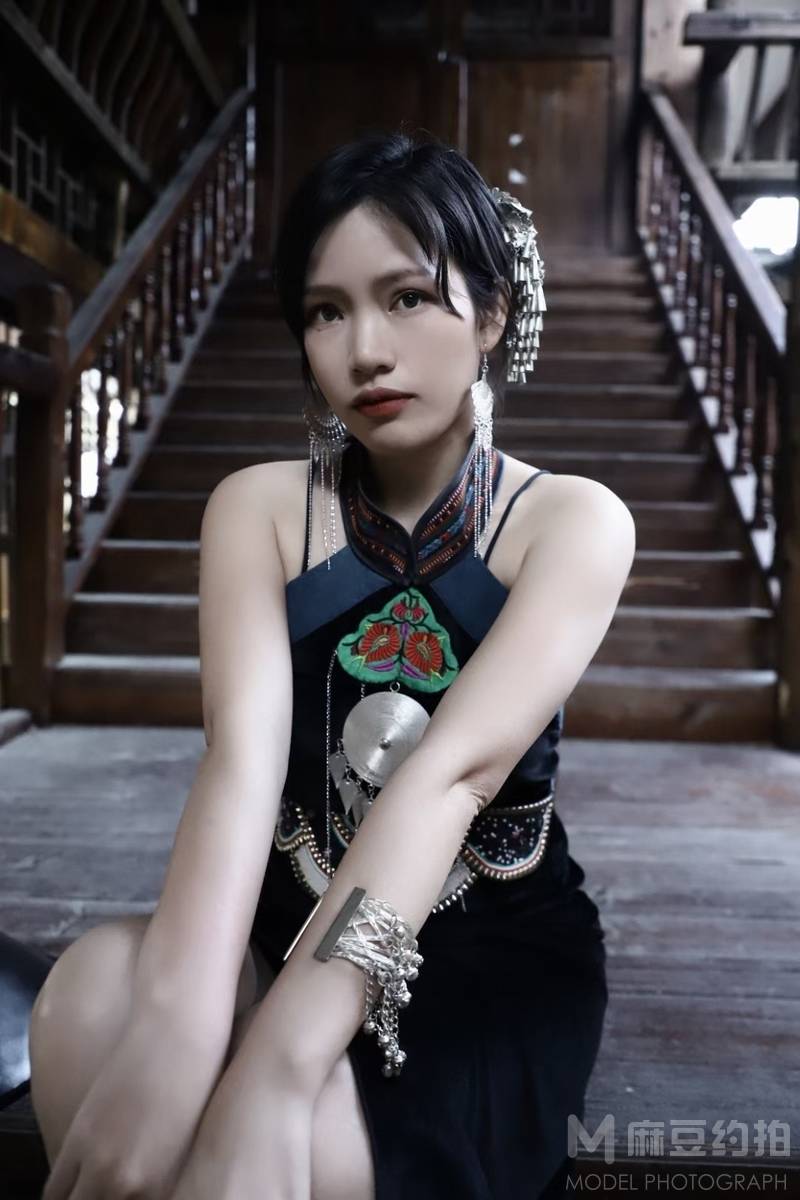 黑白模特