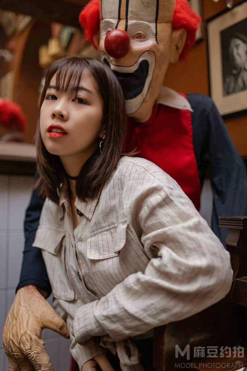 情绪模特