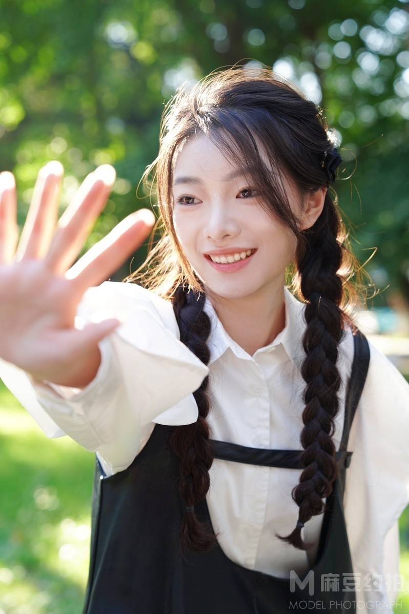 校园模特